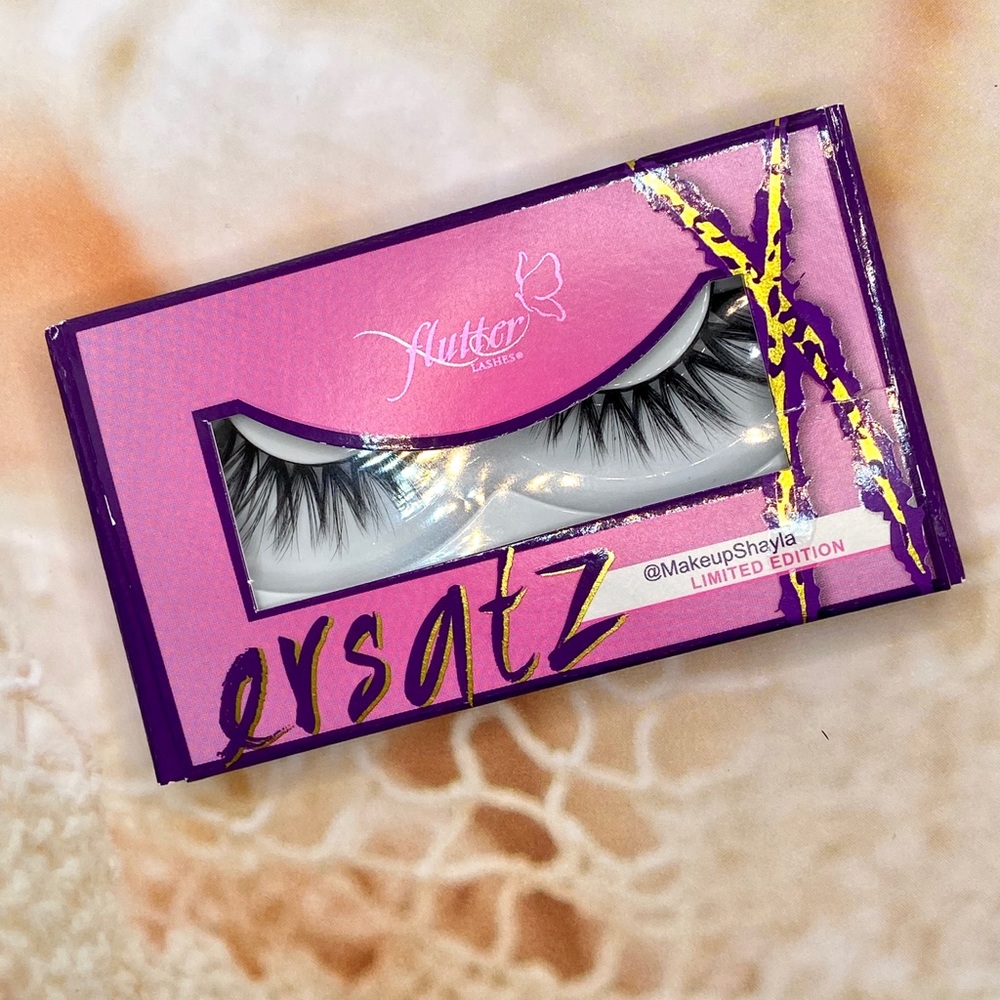 Limited Edition Flutter Lashes - Picture 2 of 4